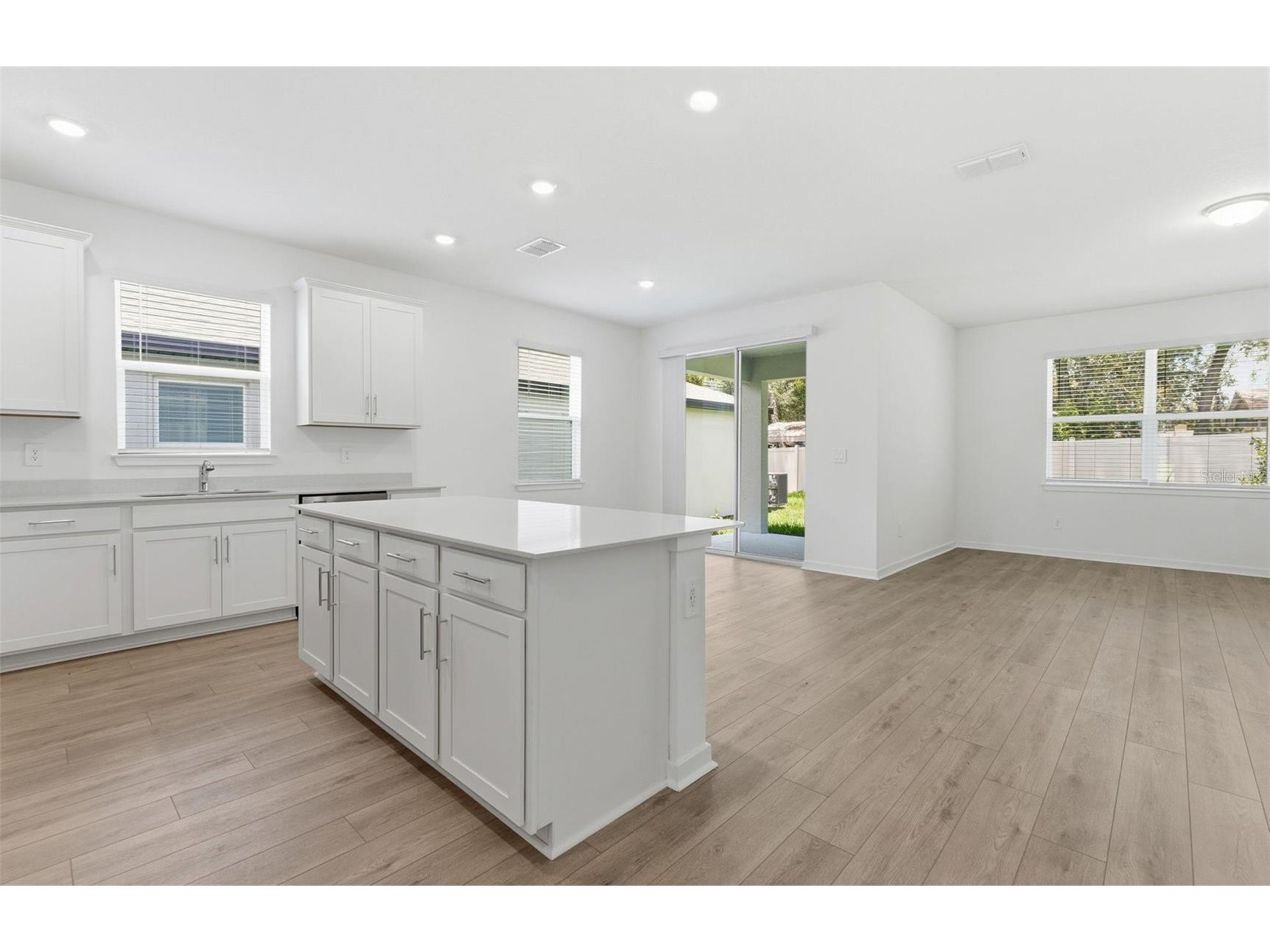 9821 Redwood Heights Loop Thonotosassa FL 33592 TB8477830 image3