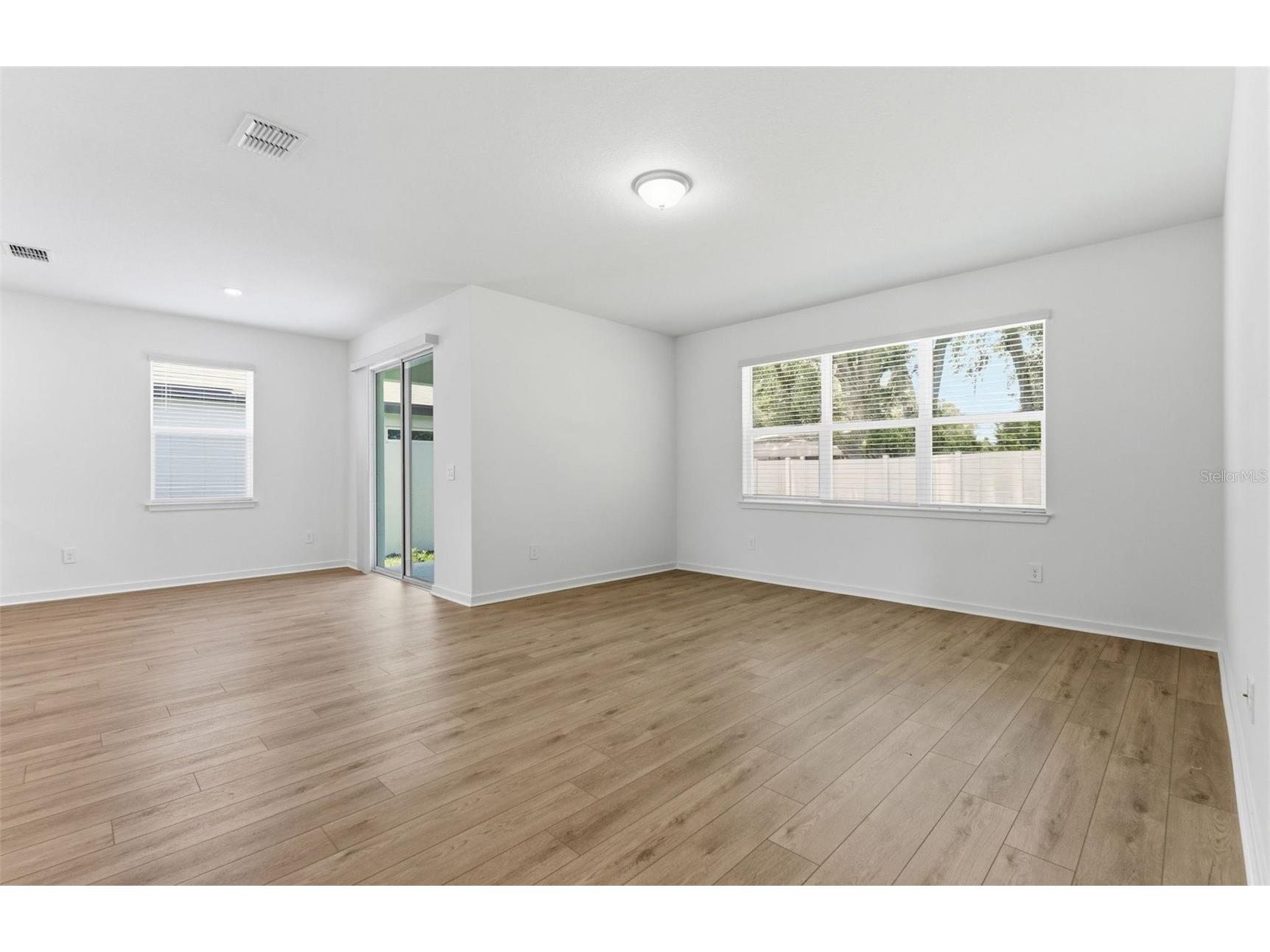 9821 Redwood Heights Loop Thonotosassa FL 33592 TB8477830 image5