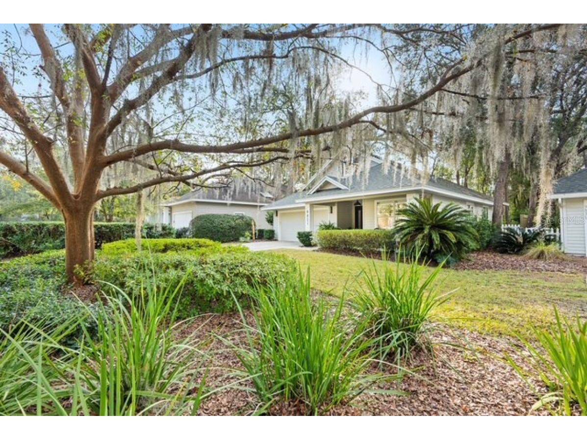 9821 SW 34th Road Gainesville FL 32608 A4677753 image1