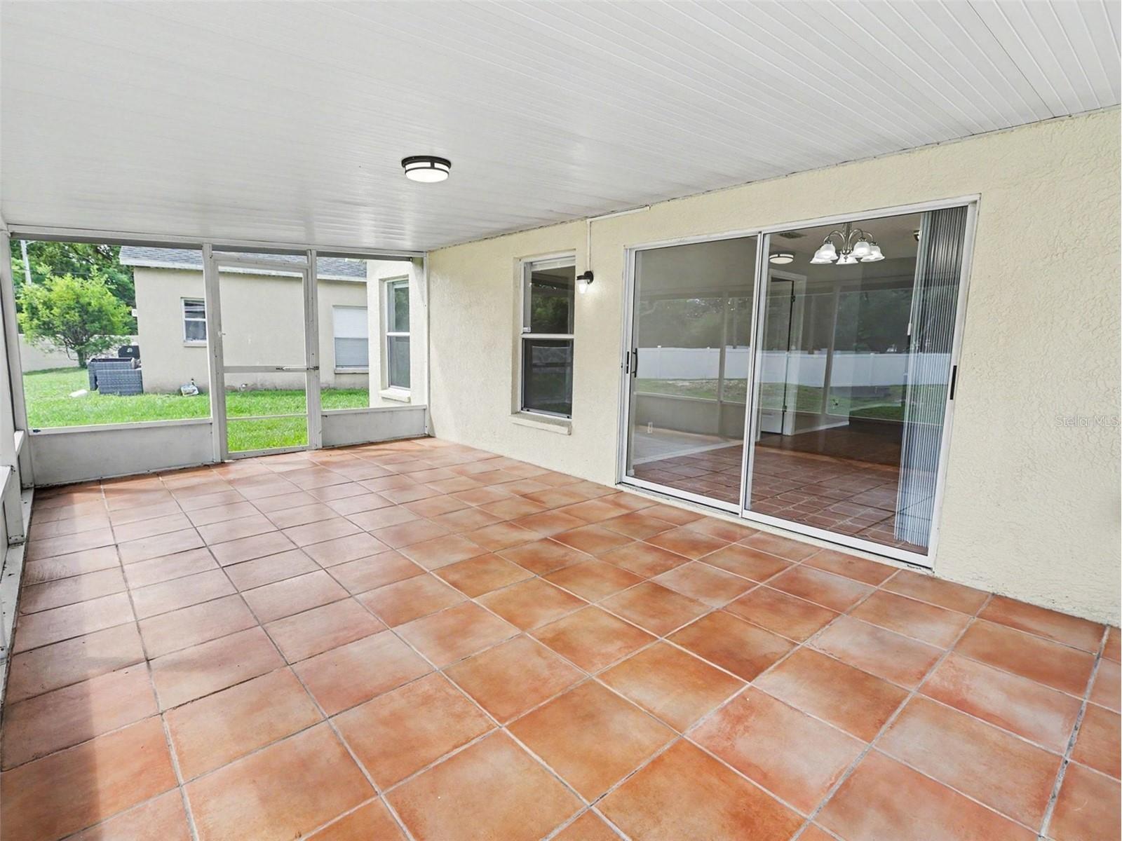 9823 Morris Glen Way Tampa FL 33637 O6412837 image16