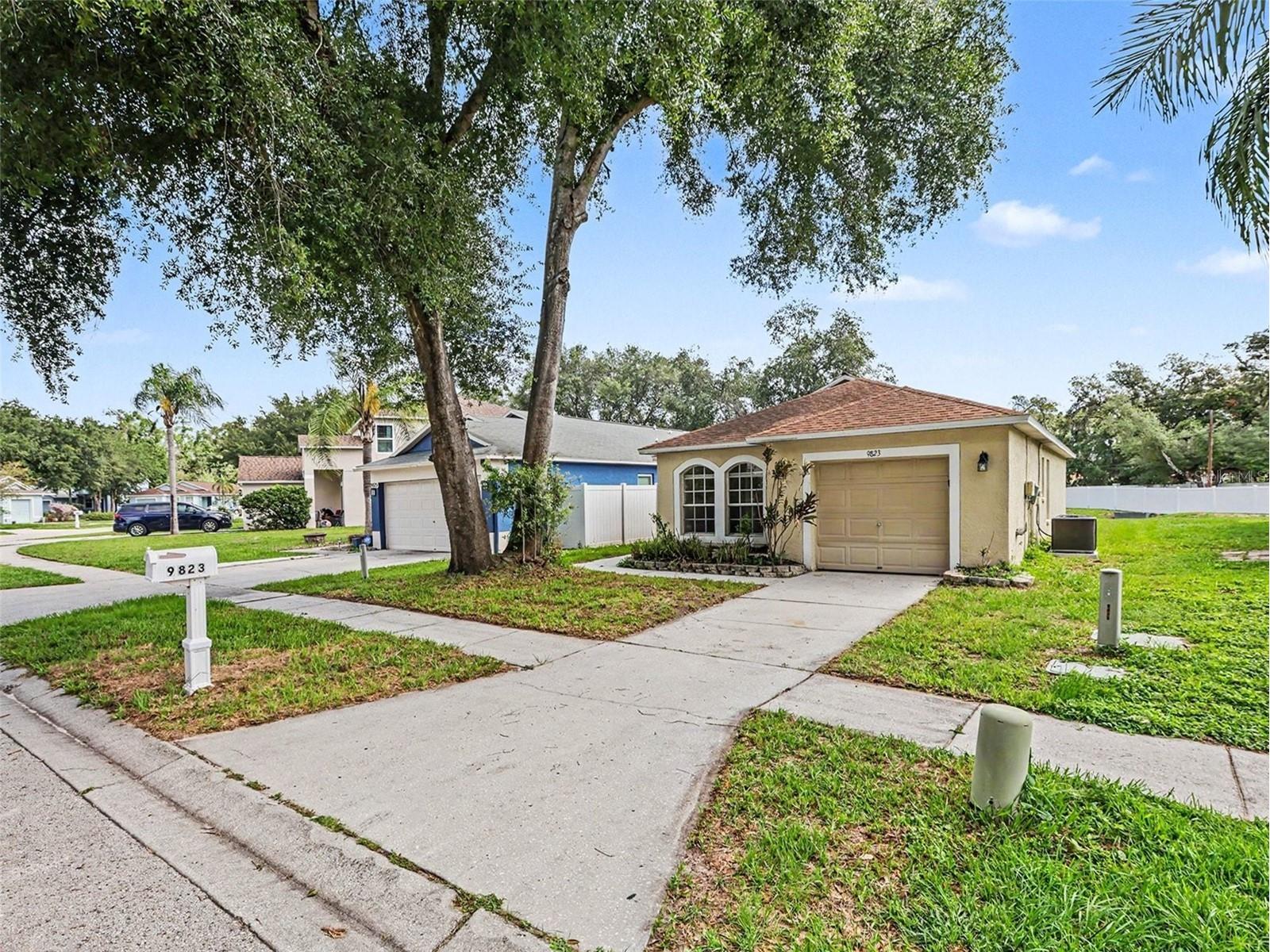 9823 Morris Glen Way Tampa FL 33637 O6412837 image2