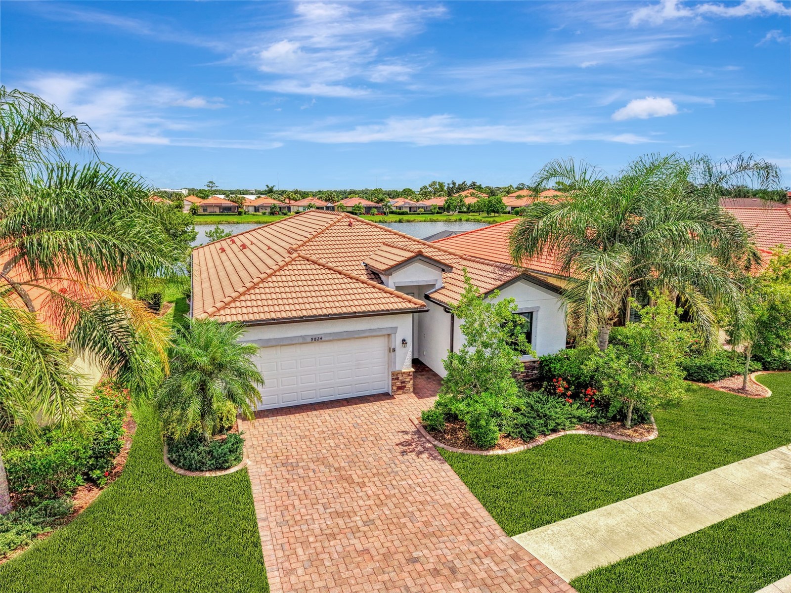 9824 Hilltop Drive Venice FL 34292 N6144955 image1