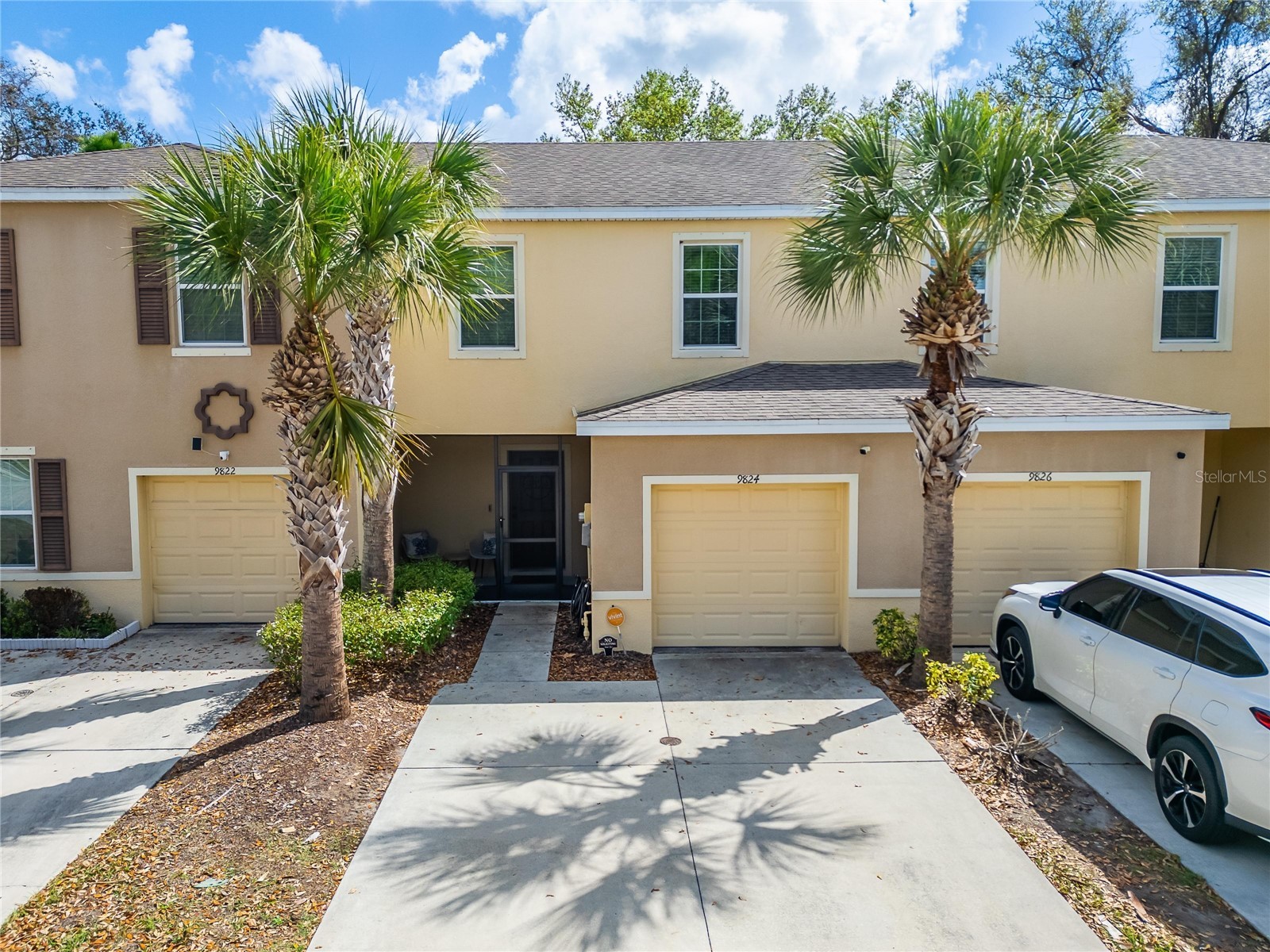 9824 Hound Chase Drive Gibsonton FL 33534 TB8484189 image1
