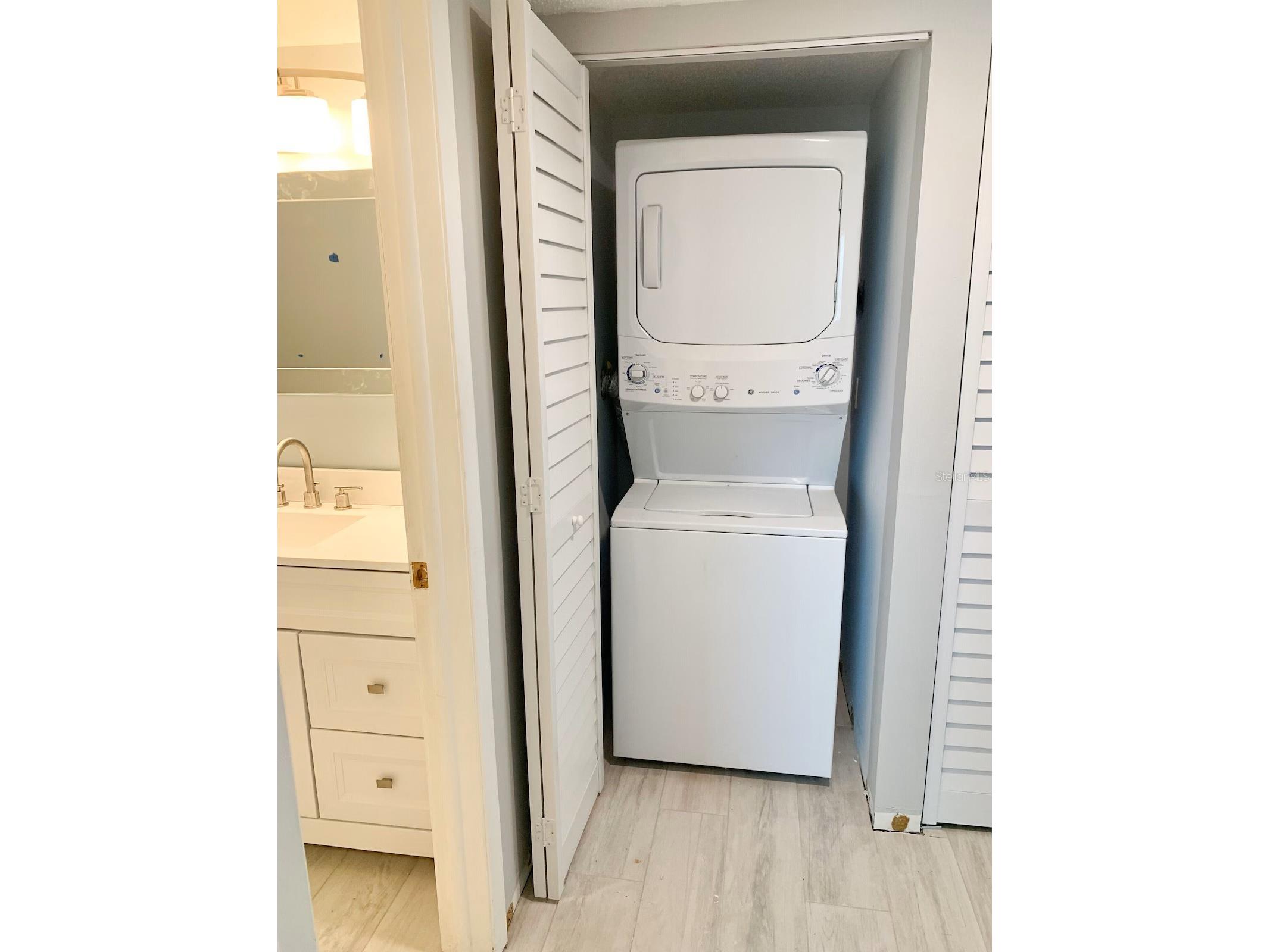 9825 Harrell Avenue #404 Treasure Island FL 33706 - INTRACOASTAL WATERWAY TB8505649 image12