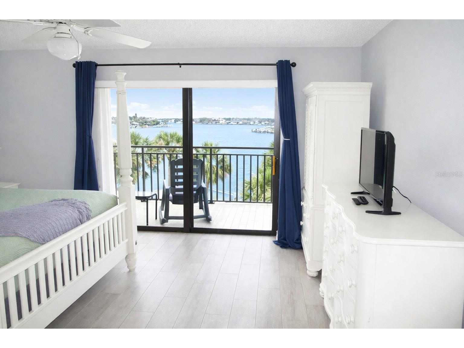 9825 Harrell Avenue #404 Treasure Island FL 33706 - INTRACOASTAL WATERWAY TB8505649 image18
