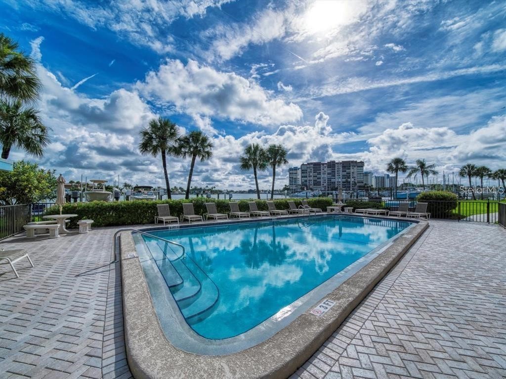 9825 Harrell Avenue #404 Treasure Island FL 33706 - INTRACOASTAL WATERWAY TB8505649 image22