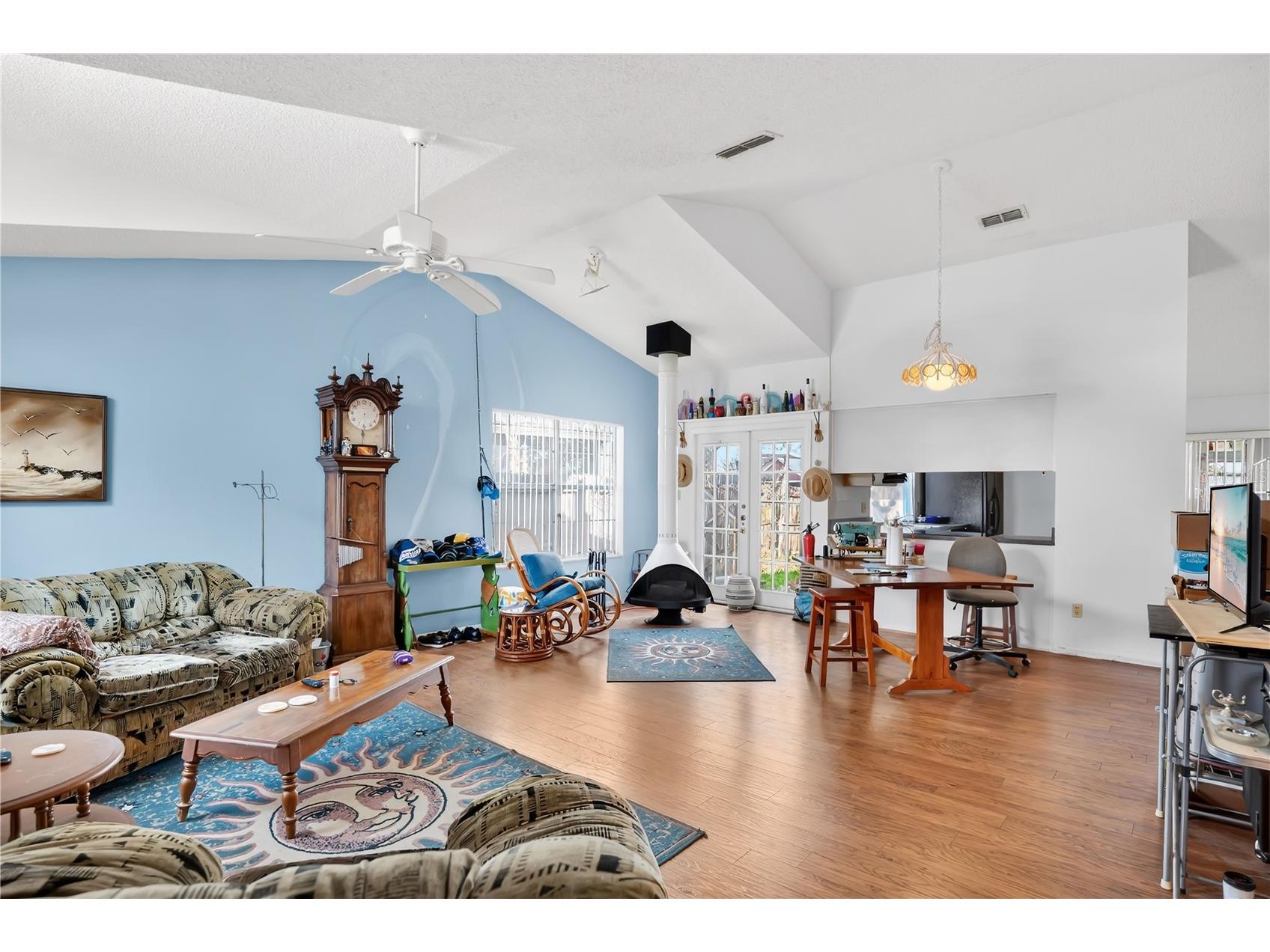 9826 Surrey Ridge Road Orlando FL 32825 O6390088 image2