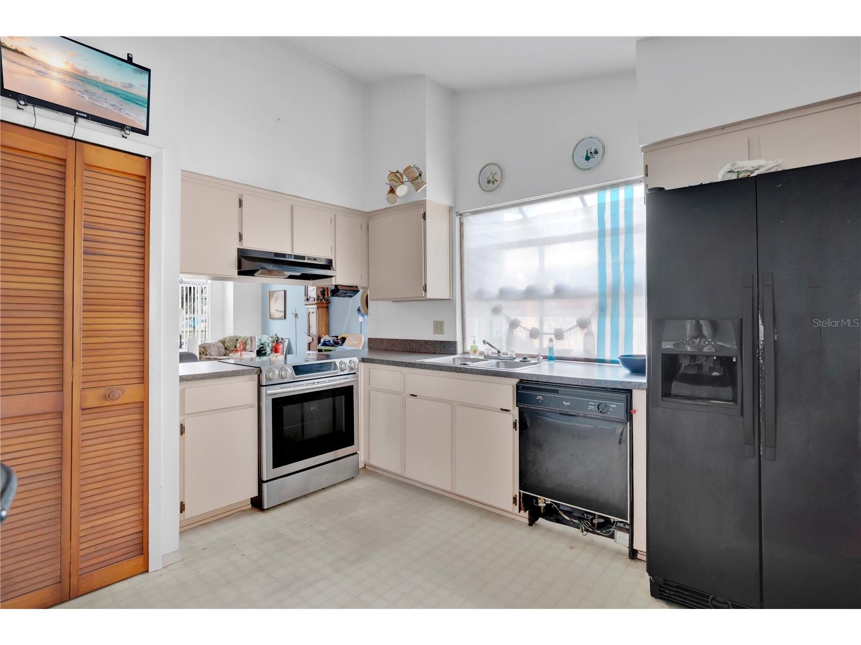 9826 Surrey Ridge Road Orlando FL 32825 O6390088 image6