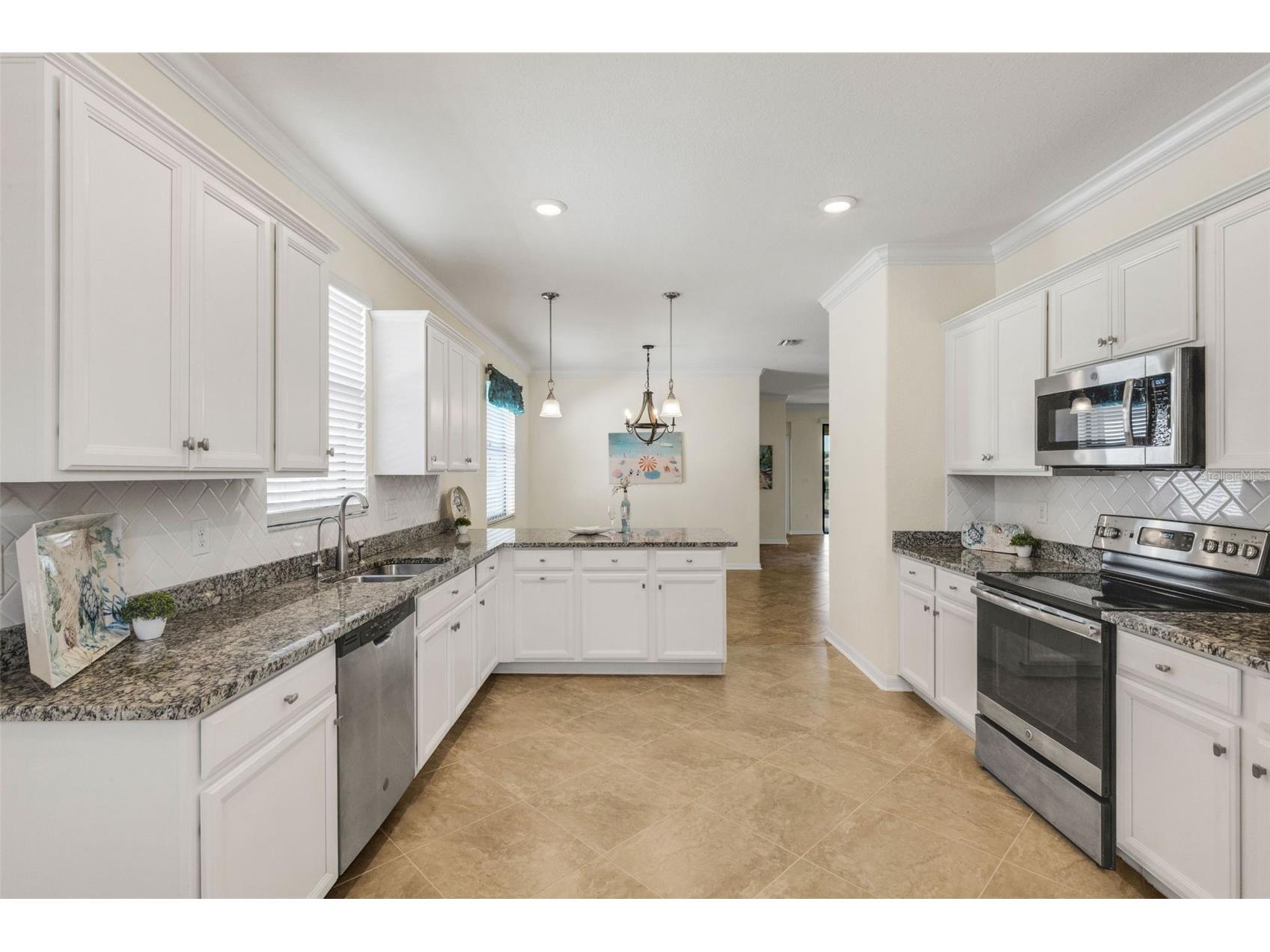 9828 Hilltop Drive Venice FL 34292 N6144832 image11