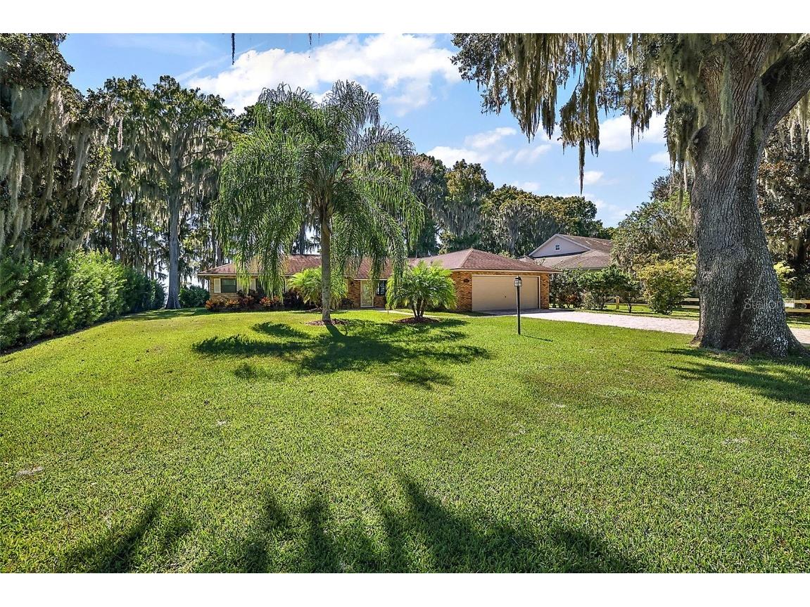 9828 Rosemary Lane Leesburg FL 34788 - LAKE HARRIS G5074952 image1