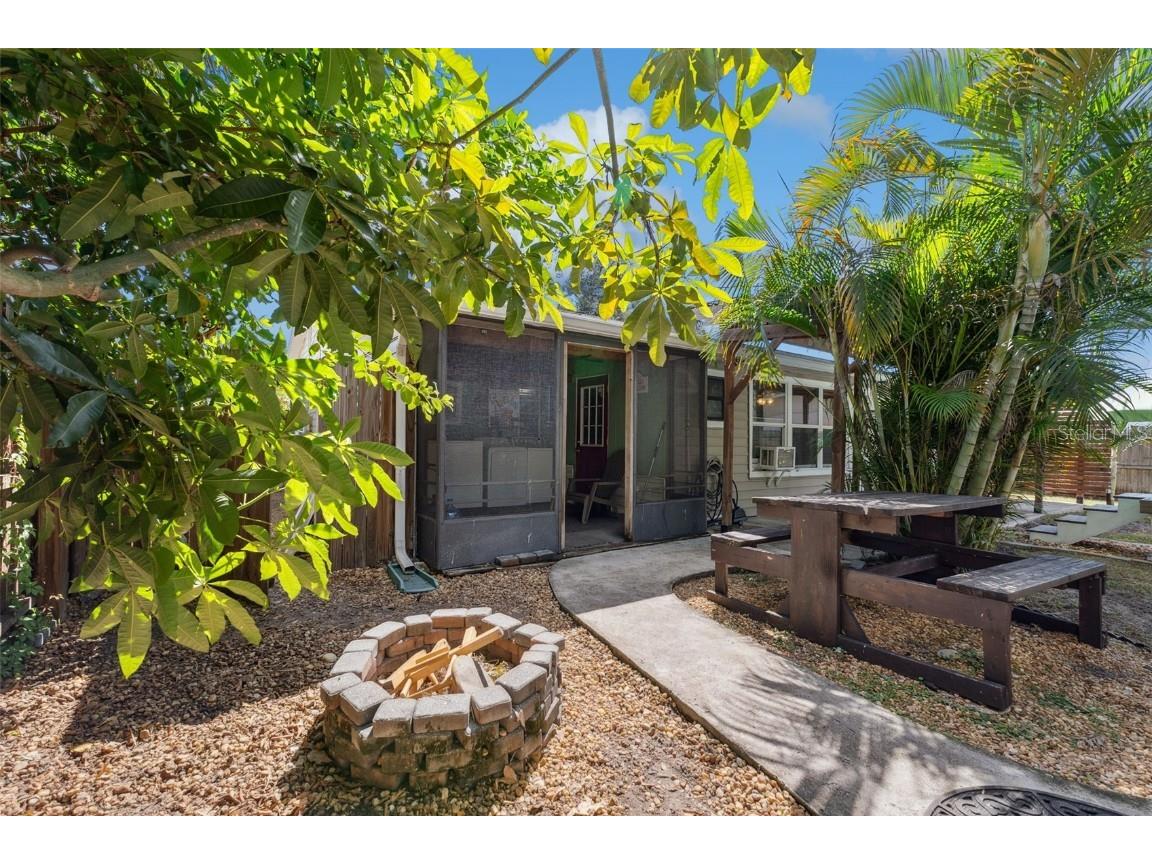 983 Brookwood Ct S Saint Petersburg FL 33707 TB8433333 image13