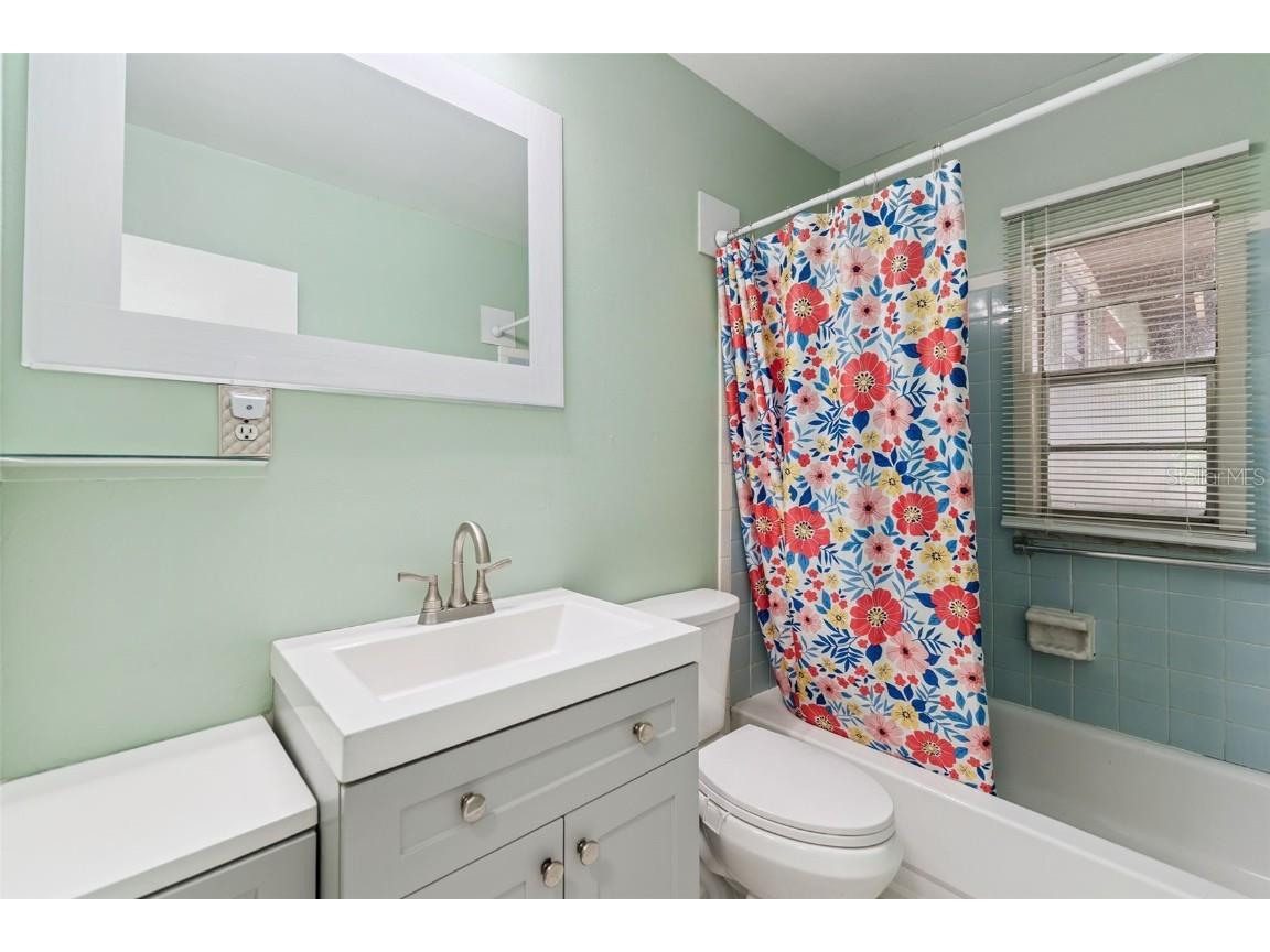 983 Brookwood Ct S Saint Petersburg FL 33707 TB8433333 image18