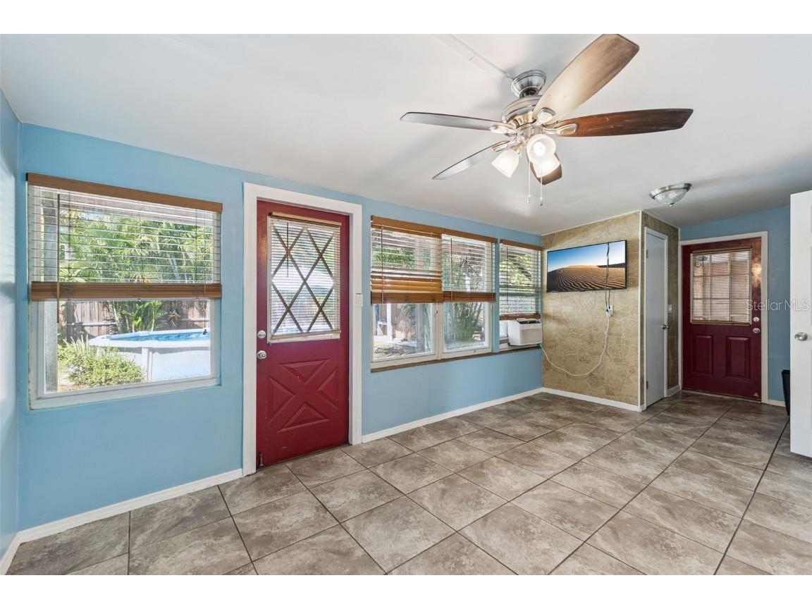 983 Brookwood Ct S Saint Petersburg FL 33707 TB8433333 image24