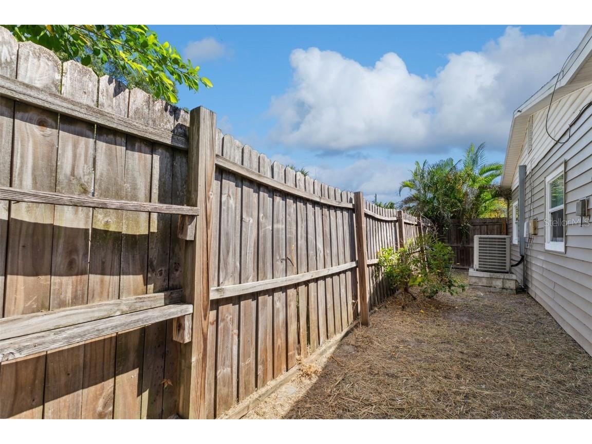 983 Brookwood Ct S Saint Petersburg FL 33707 TB8433333 image33