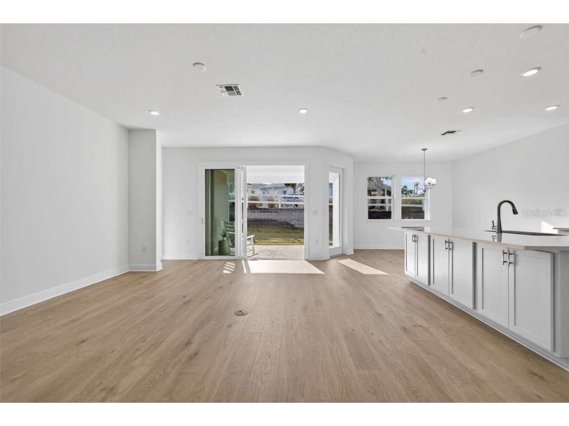 983 Fiesta Key Circle Lady Lake FL 32159 S5139228 image12