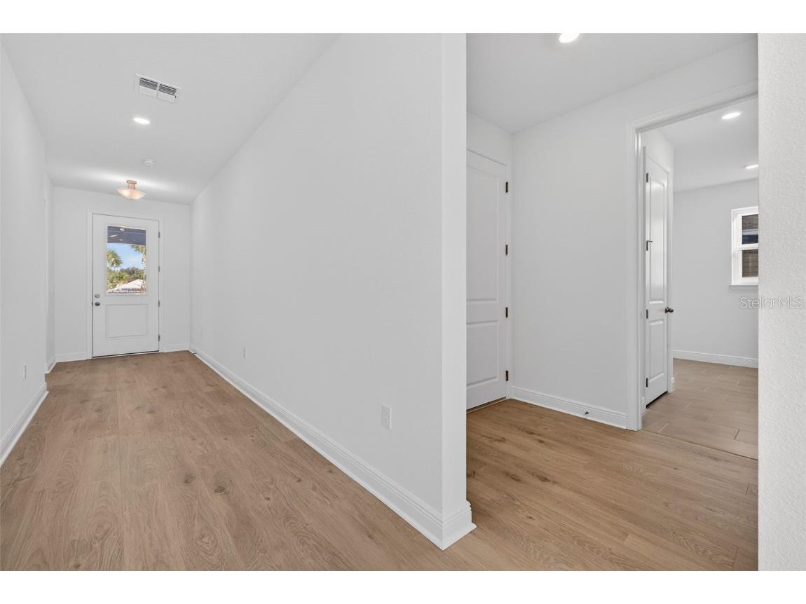 983 Fiesta Key Circle Lady Lake FL 32159 S5139228 image25