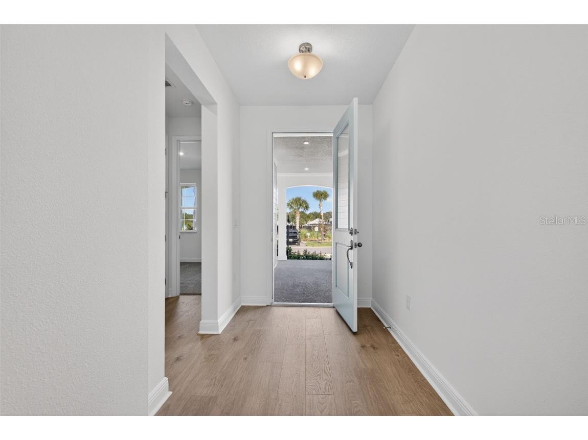 983 Fiesta Key Circle Lady Lake FL 32159 S5139228 image4