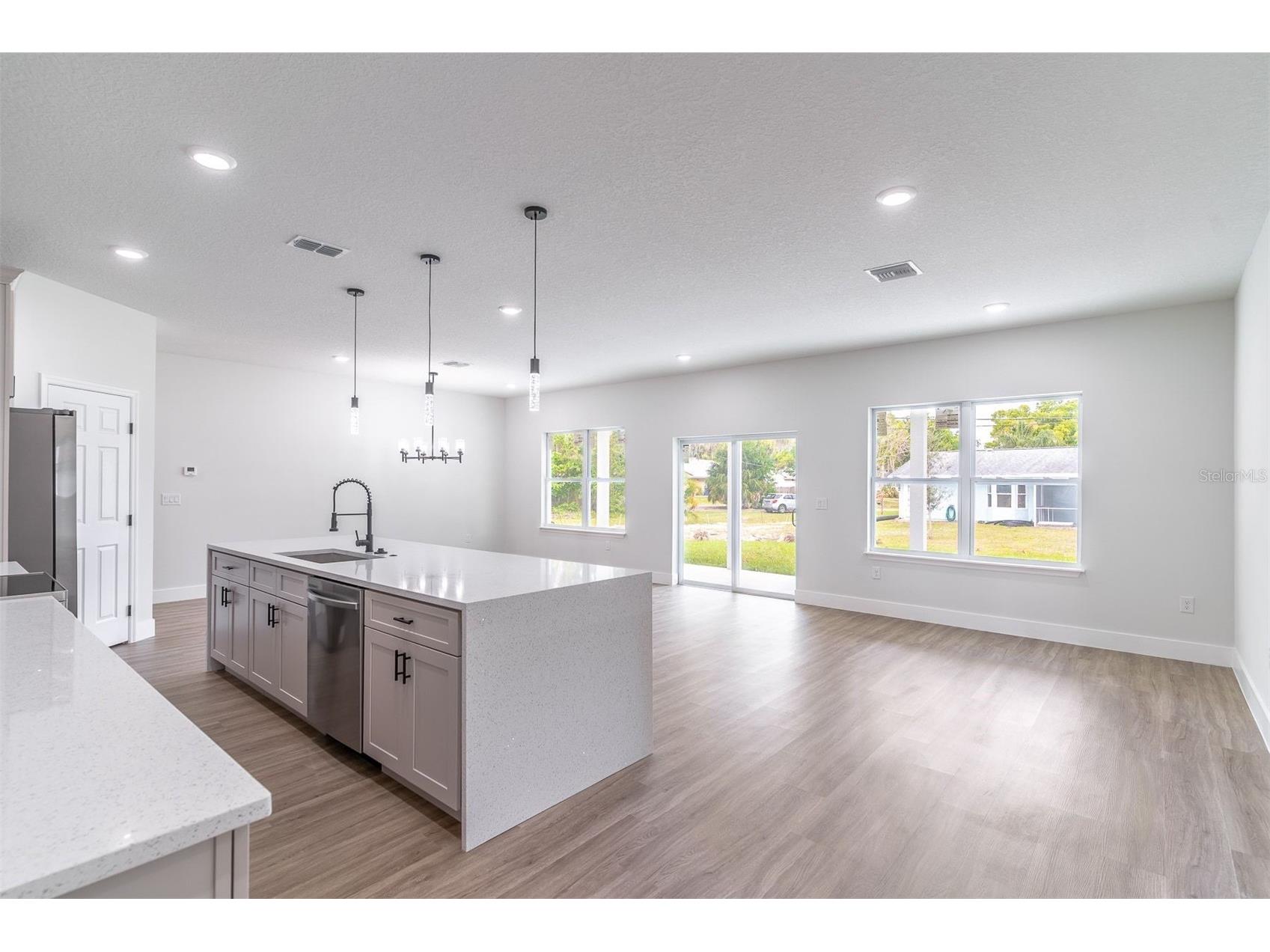 983 Pace Drive NW Palm Bay FL 32907 O6384293 image5