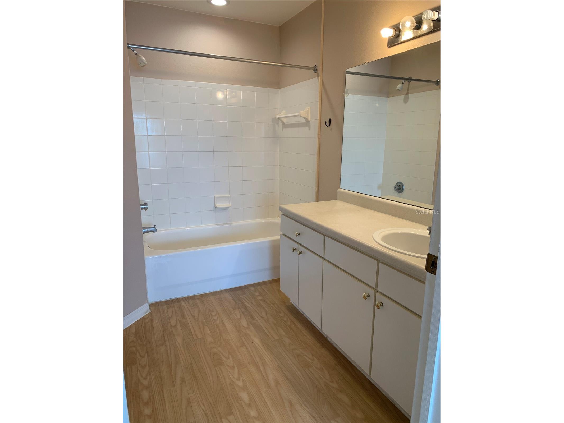 9832 Lake Chase Island Way Tampa FL 33626 TB8504475 image11