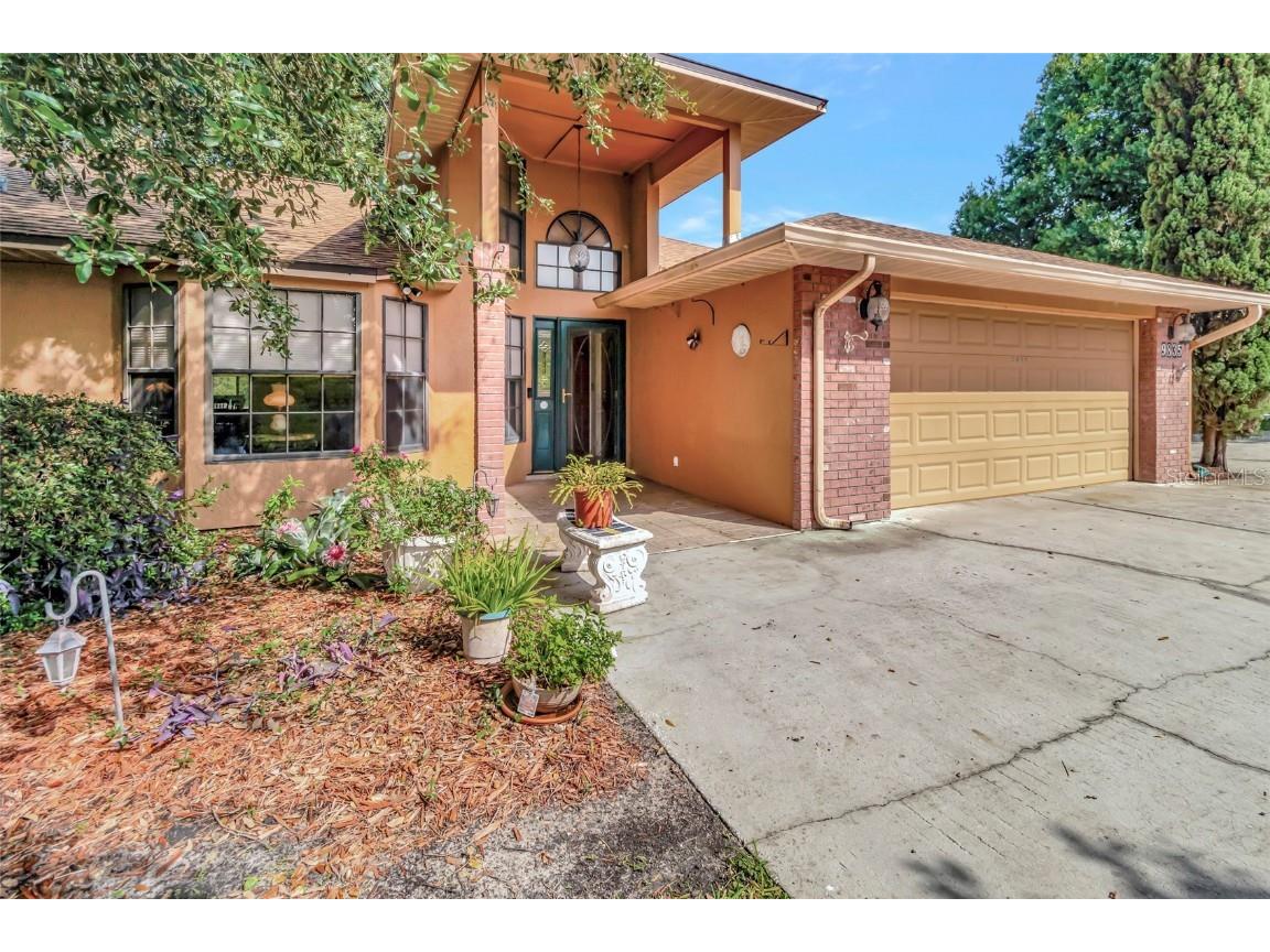 9835 Lakeshore Drive Clermont FL 34711 - Buck Lake G5099347 image1