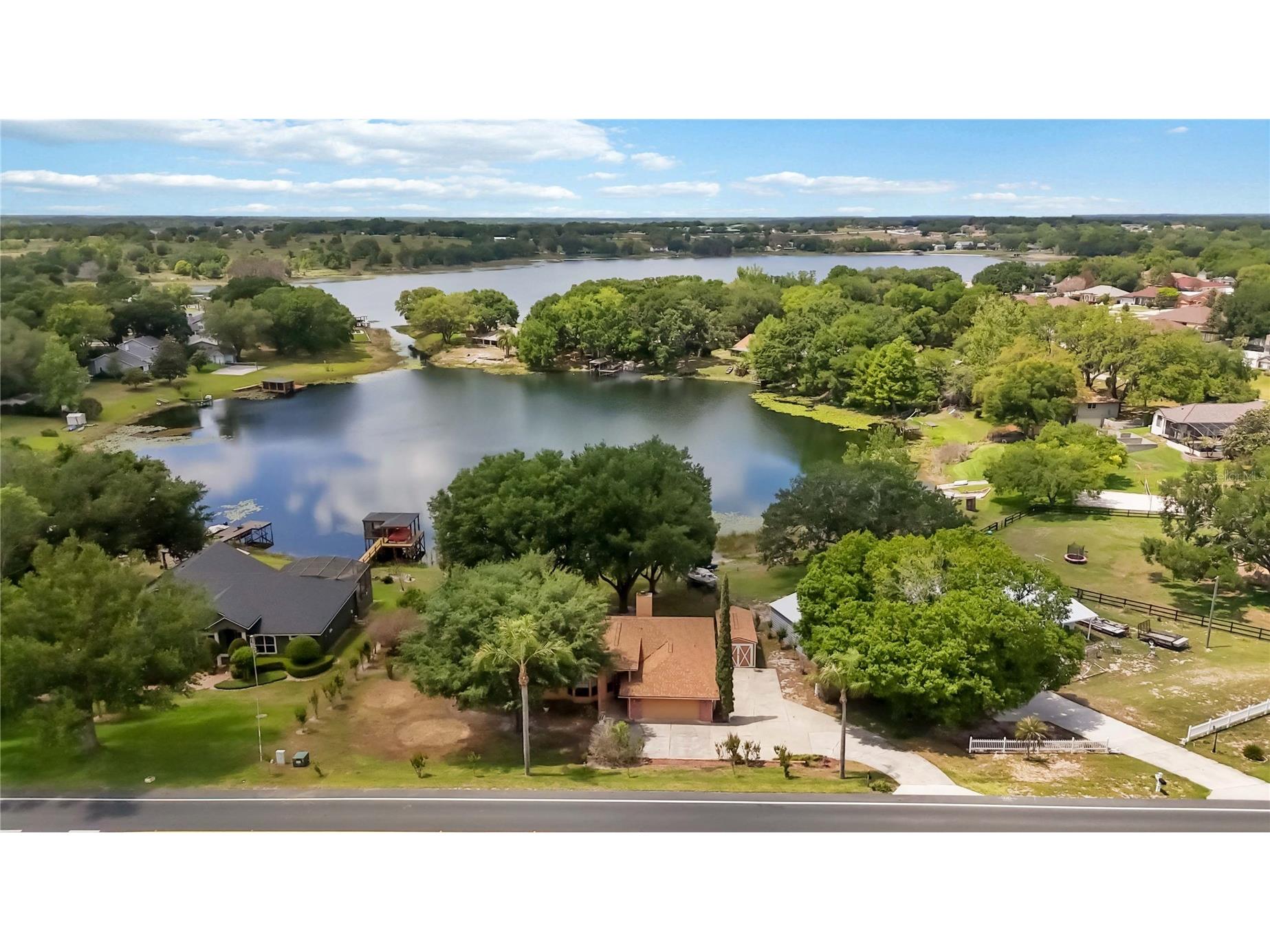 9835 Lakeshore Drive Clermont FL 34711 - Buck Lake O6398144 image1