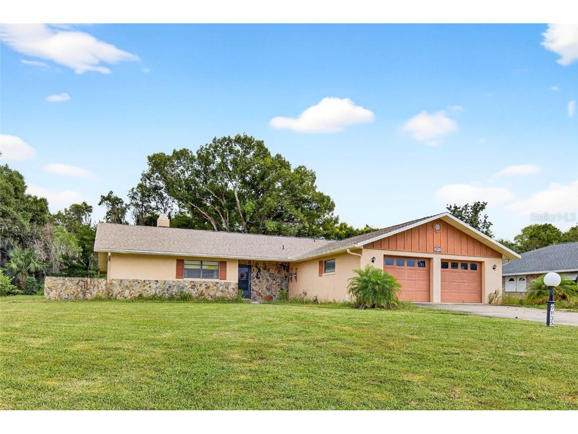 9835 Wedgewood Lane Leesburg FL 34788 OM710992 image2