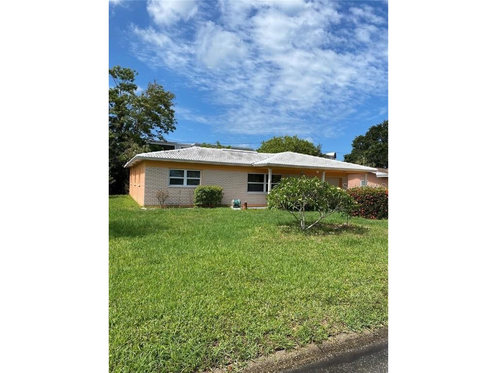 9836 48th Avenue N Saint Petersburg FL 33708 U8248687 image1