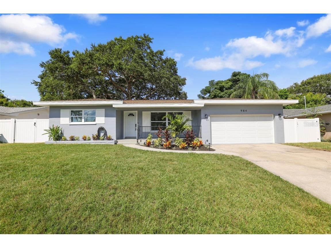 984 Dumont Drive Dunedin FL 34698 U8217817 image1