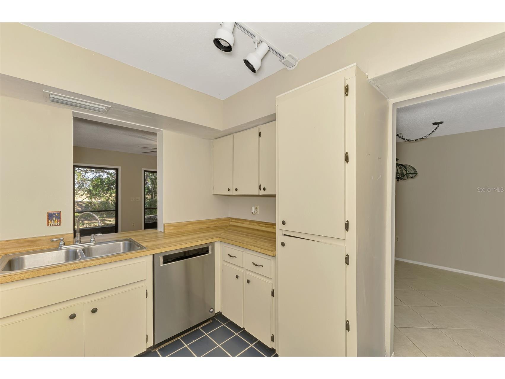 984 N Beneva Road #T7 Sarasota FL 34232 A4682820 image18