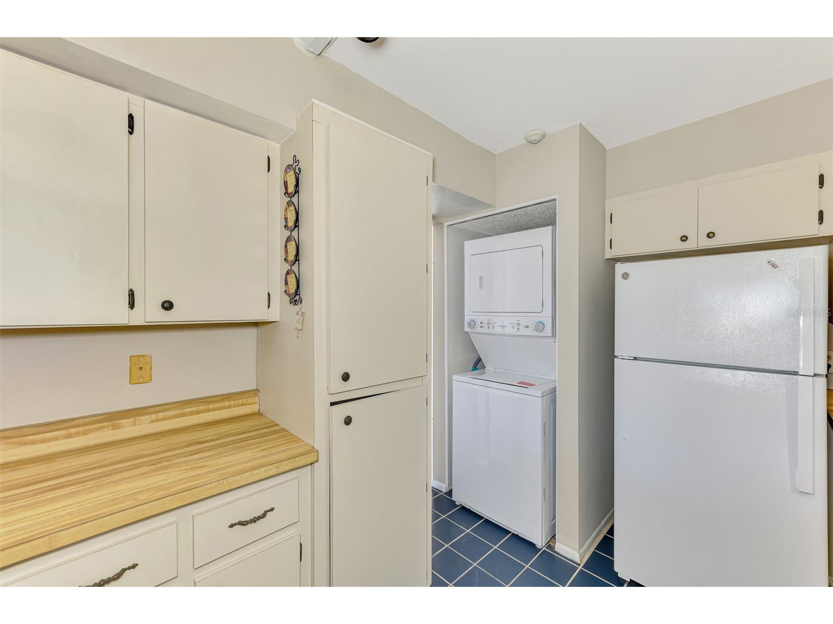 984 N Beneva Road #T7 Sarasota FL 34232 A4682820 image20