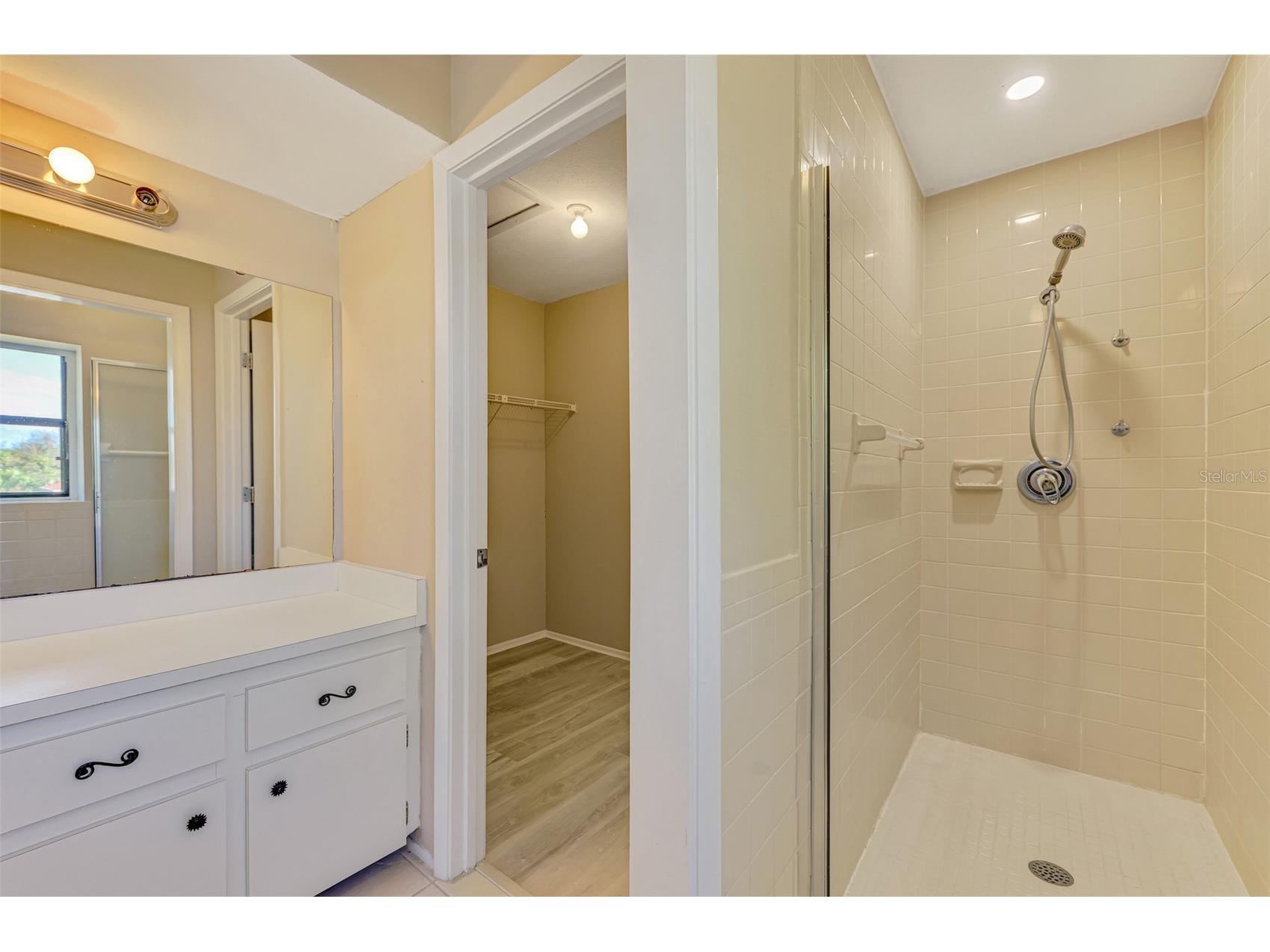 984 N Beneva Road #T7 Sarasota FL 34232 A4682820 image32