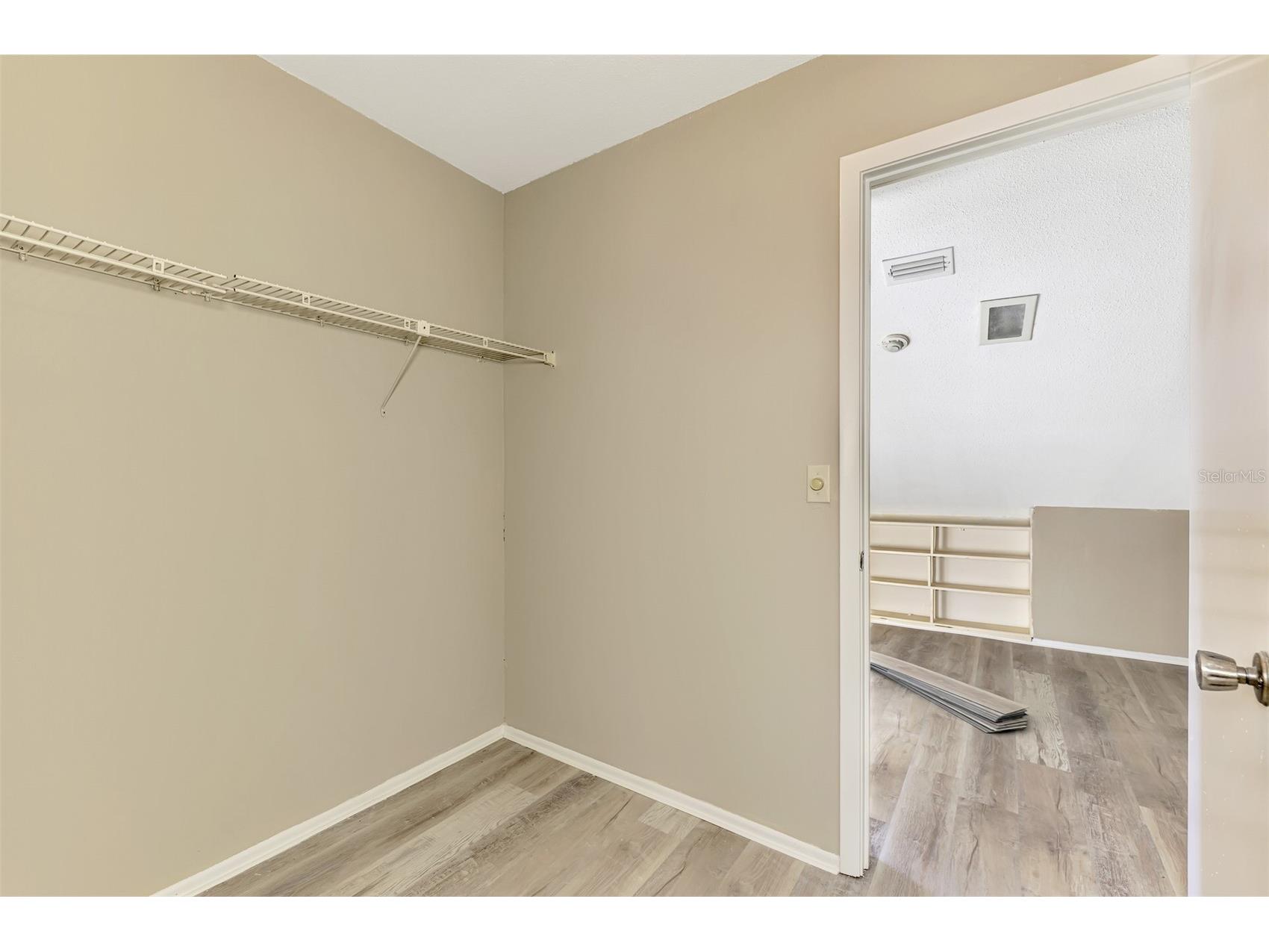 984 N Beneva Road #T7 Sarasota FL 34232 A4682820 image33