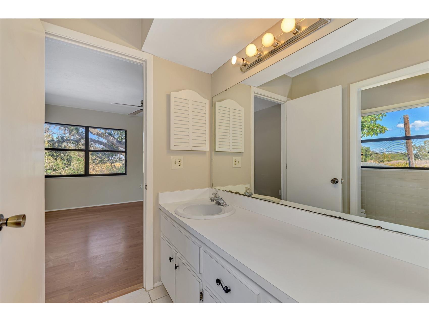 984 N Beneva Road #T7 Sarasota FL 34232 A4682820 image35