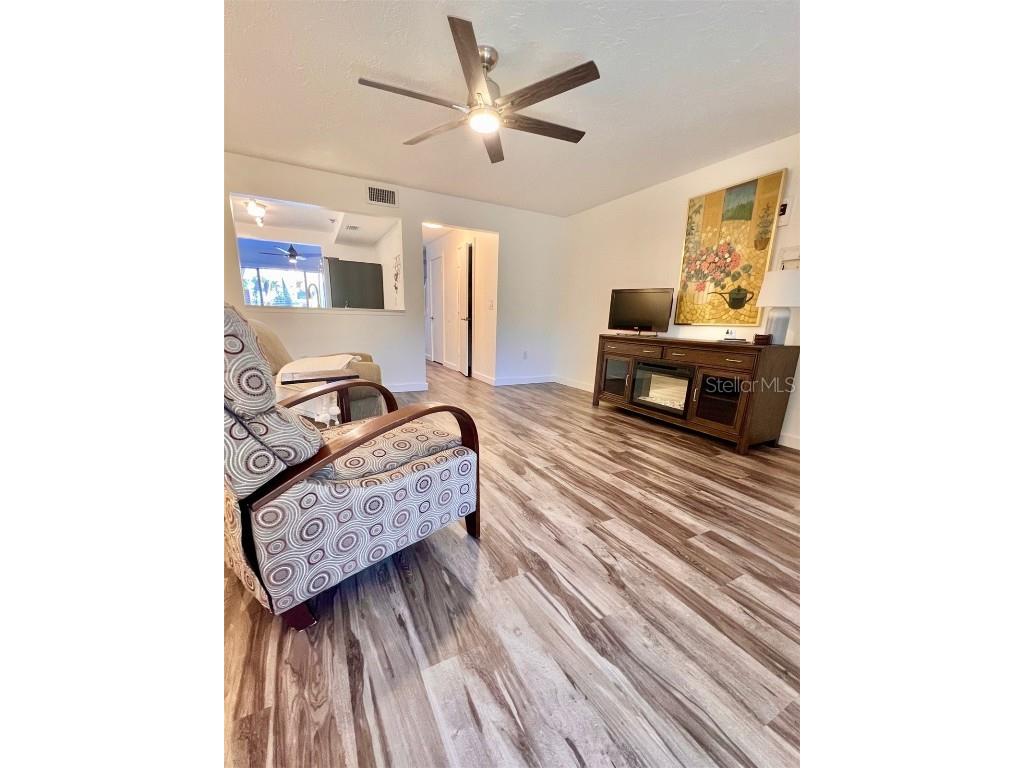 984 Sunridge Drive #J3 Sarasota FL 34234 A4662648 image12