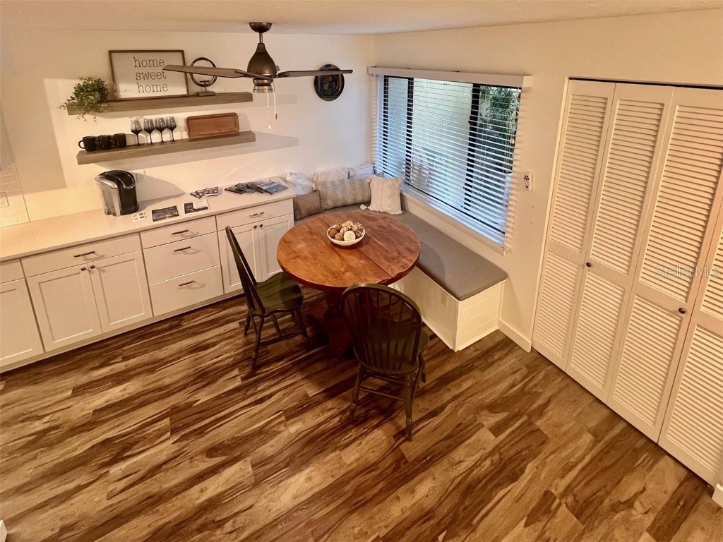 984 Sunridge Drive #J3 Sarasota FL 34234 A4662648 image7