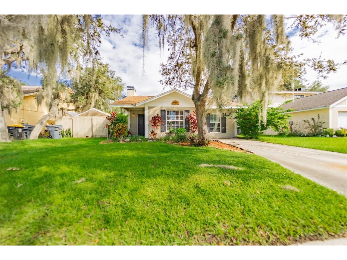 984 Whisper Lake Drive Winter Haven FL 33880 L4925552 image1