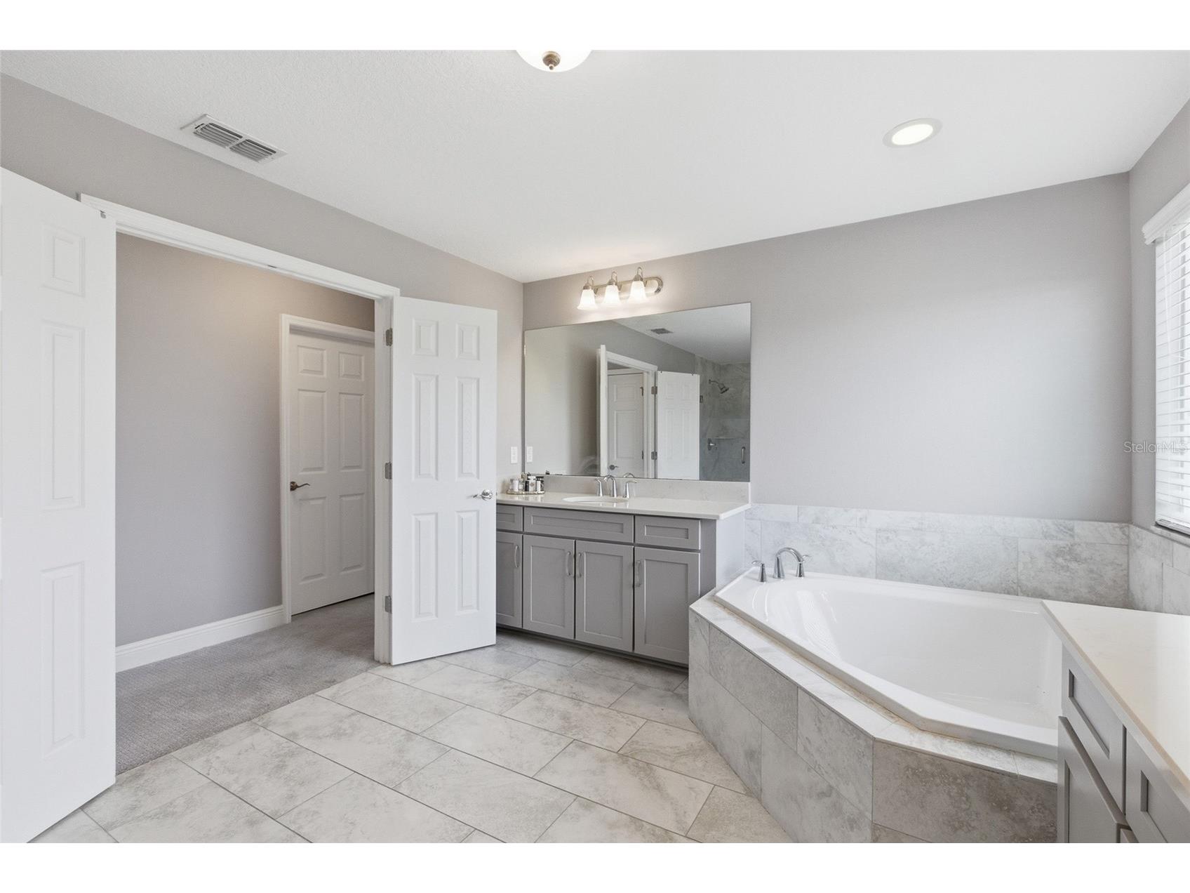 9844 Cabernet Avenue Seffner FL 33584 TB8512272 image30