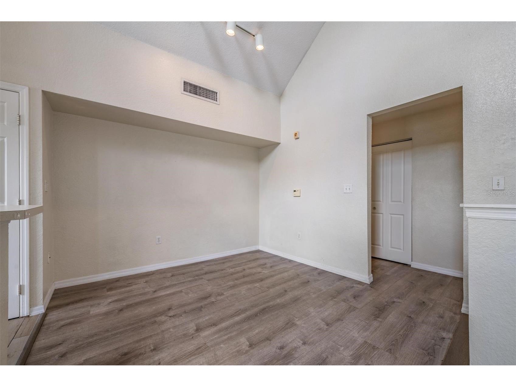 9846 Lake Chase Island Way Tampa FL 33626 TB8486048 image13