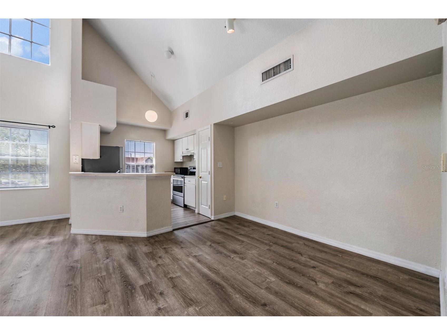 9846 Lake Chase Island Way Tampa FL 33626 TB8486048 image16