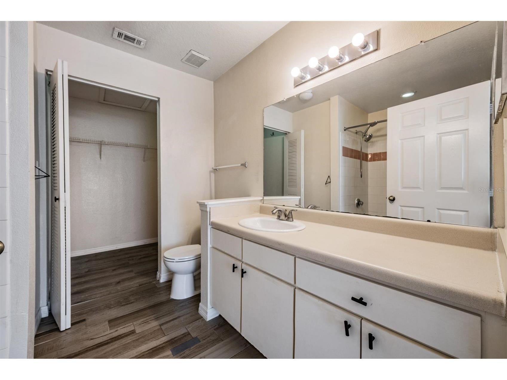 9846 Lake Chase Island Way Tampa FL 33626 TB8486048 image19