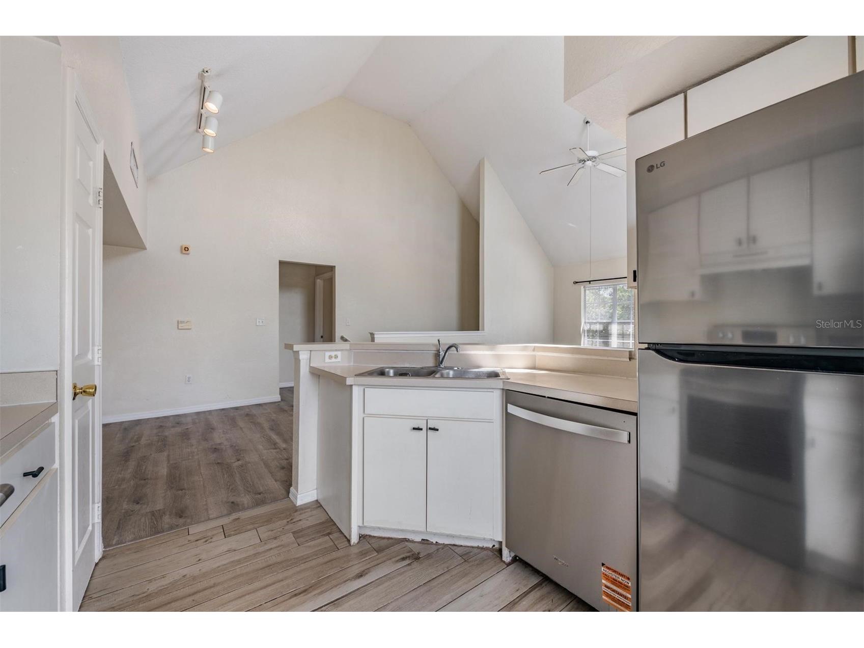 9846 Lake Chase Island Way Tampa FL 33626 TB8486048 image29
