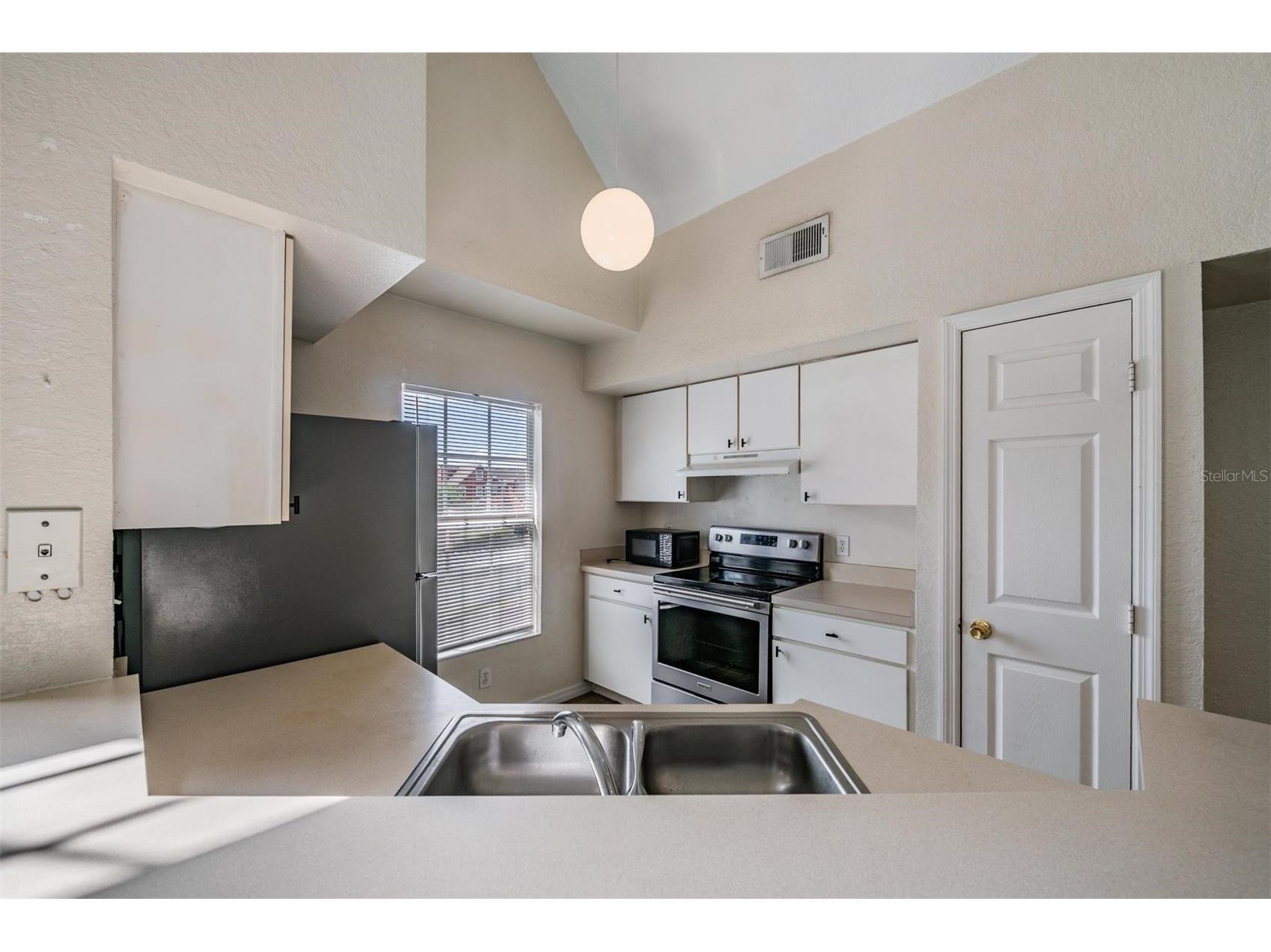 9846 Lake Chase Island Way Tampa FL 33626 TB8486048 image31