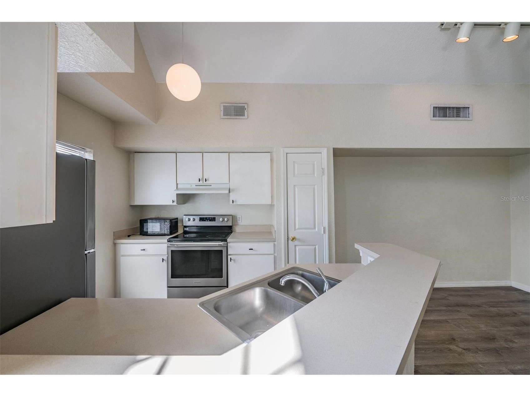 9846 Lake Chase Island Way Tampa FL 33626 TB8486048 image32