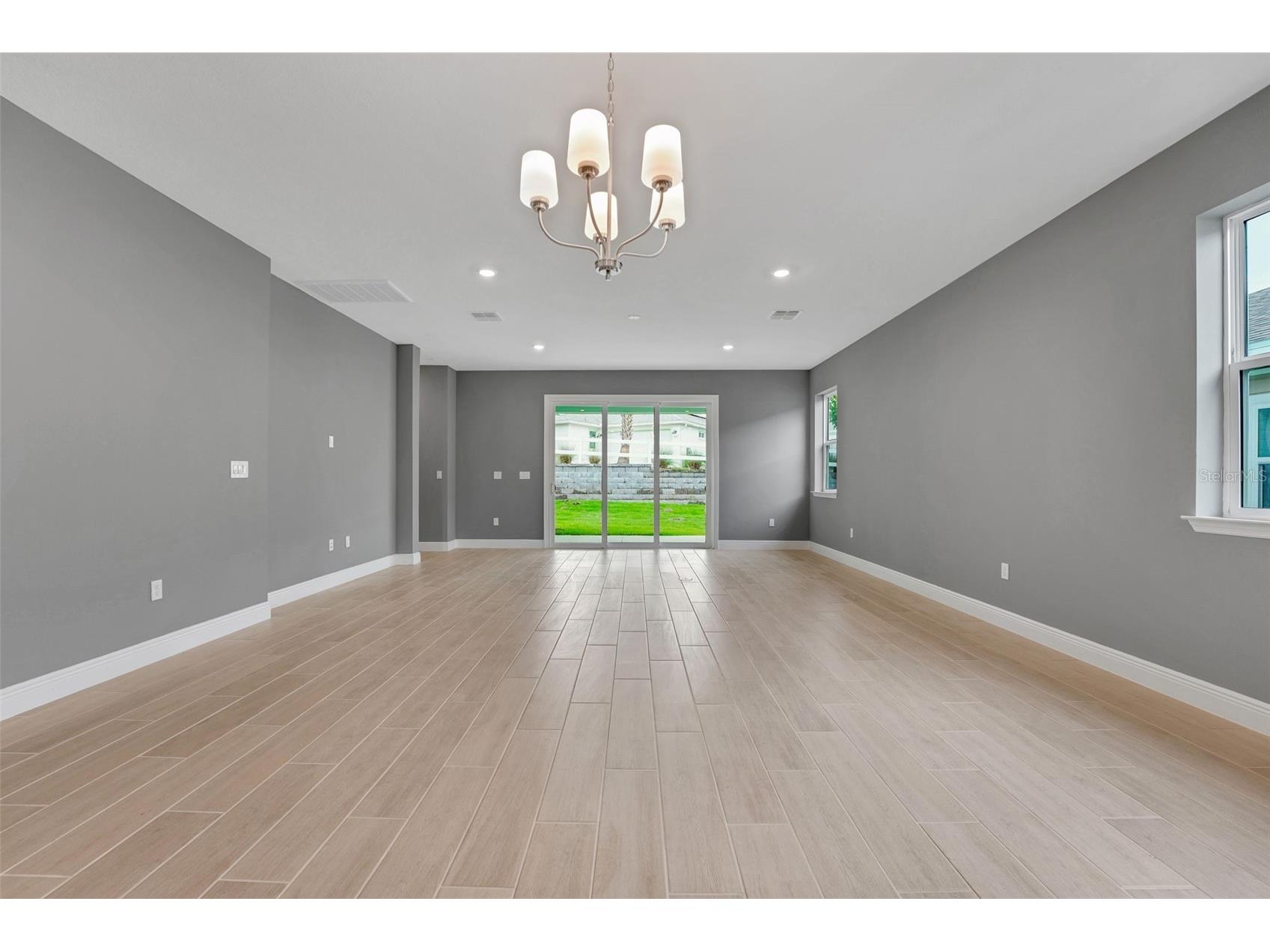 985 Fiesta Key Circle Lady Lake FL 32159 G5107231 image16