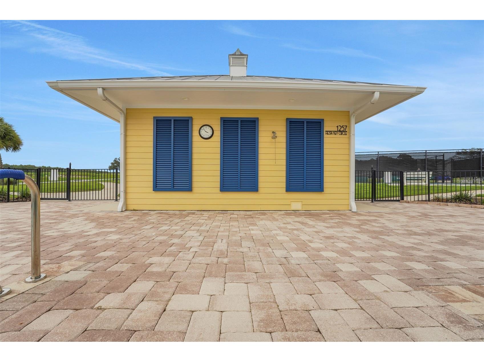 985 Fiesta Key Circle Lady Lake FL 32159 G5107231 image44