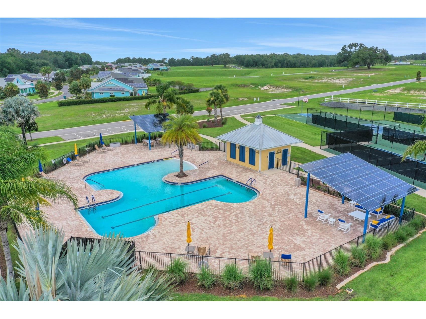 985 Fiesta Key Circle Lady Lake FL 32159 G5107231 image52
