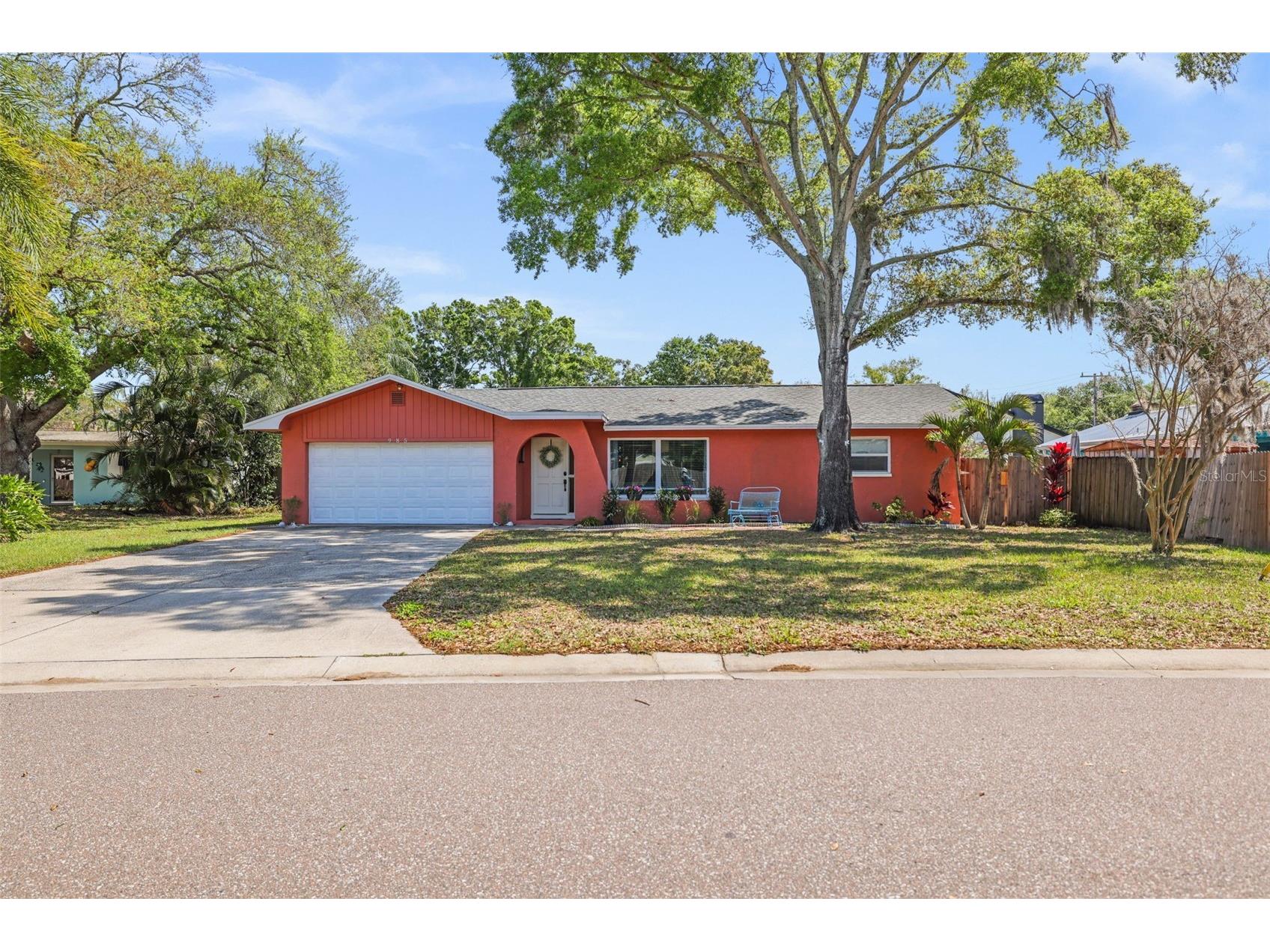 985 Gulf View Boulevard Dunedin FL 34698 TB8488770 image1