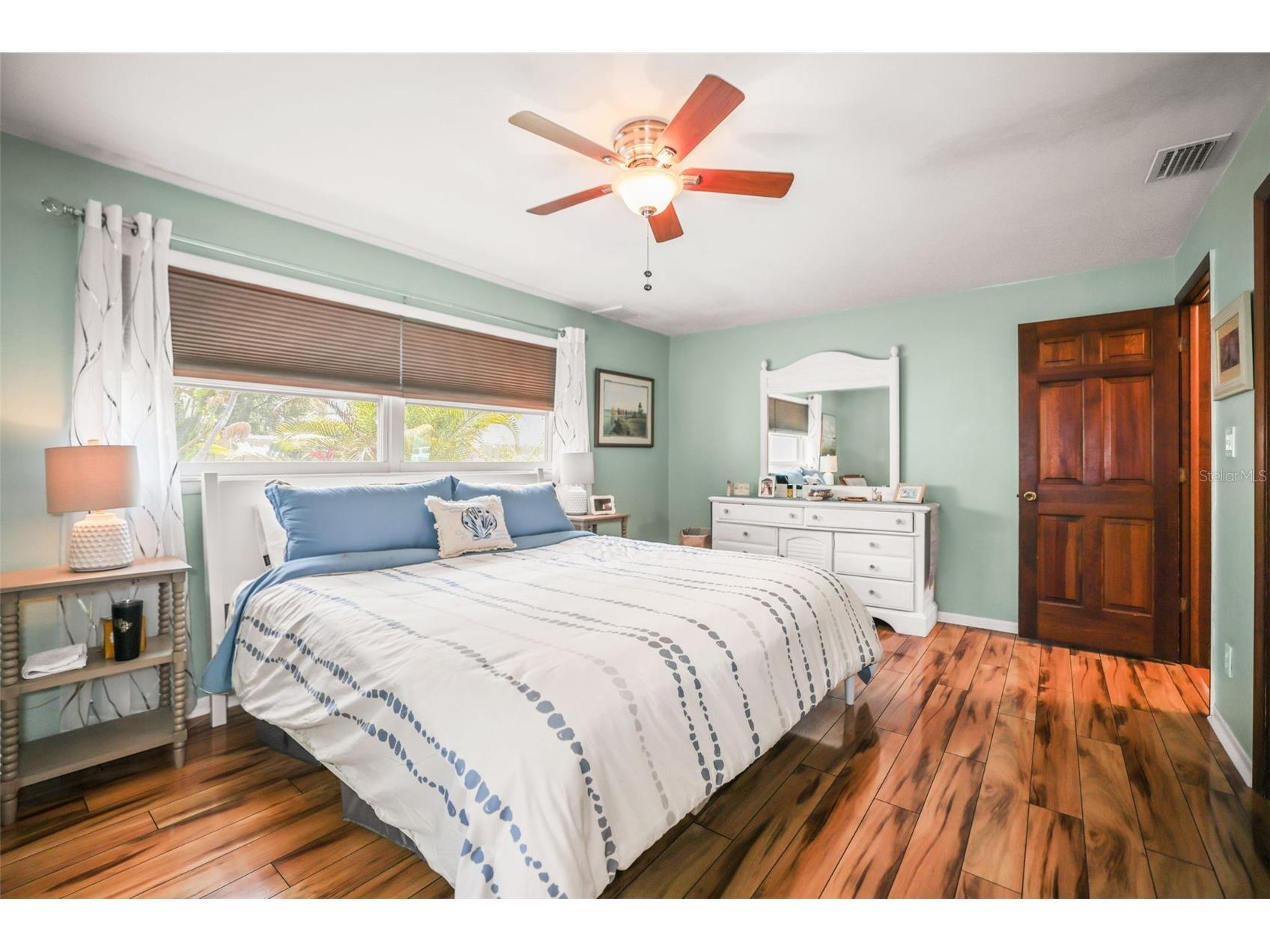 985 Gulf View Boulevard Dunedin FL 34698 TB8488770 image35