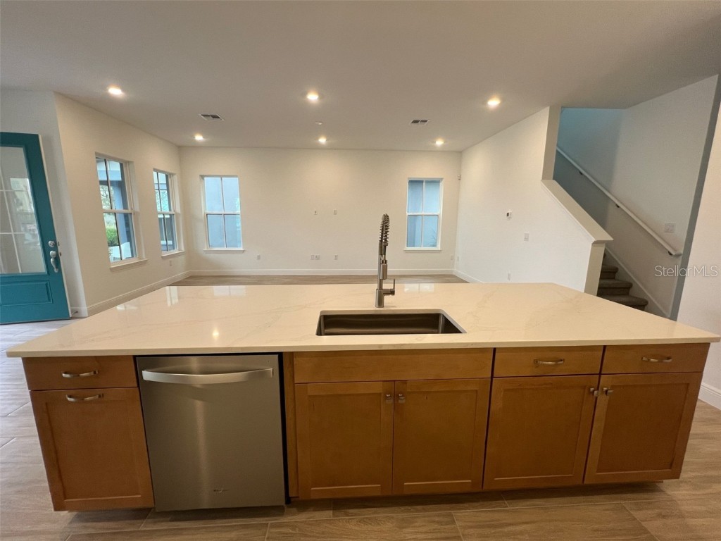 9851 Gobat Aly Orlando FL 32827 O6366076 image4