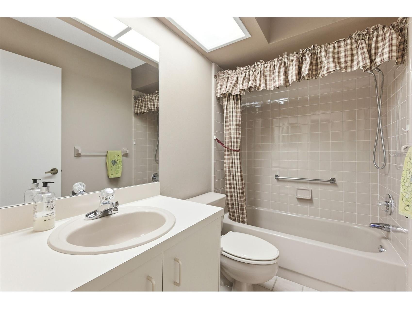 9851 Kingsport Avenue New Port Richey FL 34655 TB8516576 image10